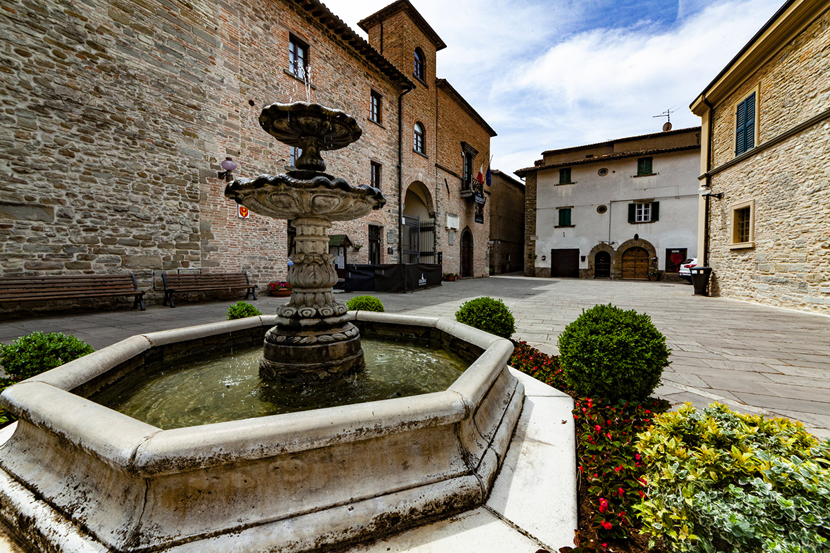 Apecchio_Chiese_Musei_Panorami_wide_100