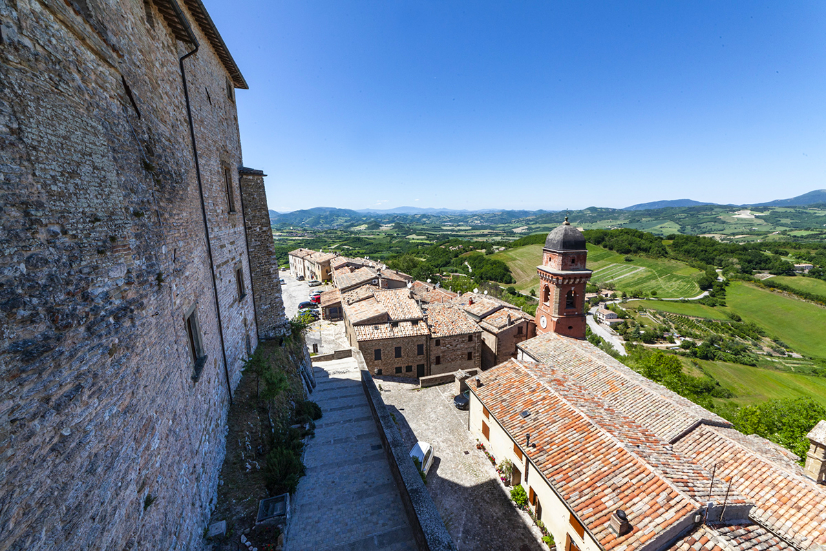 Castello_Interni_Esterni_Wide_06